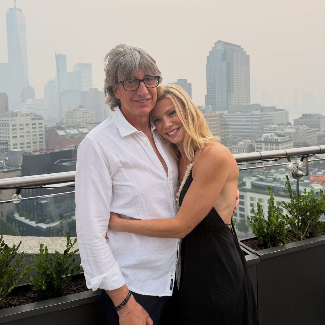 Lo que no ves de Juan Carlos Rivero por TV: su amor por la periodista Eva Armenteros, ex de Óscar Martínez, en la Gran Manzana