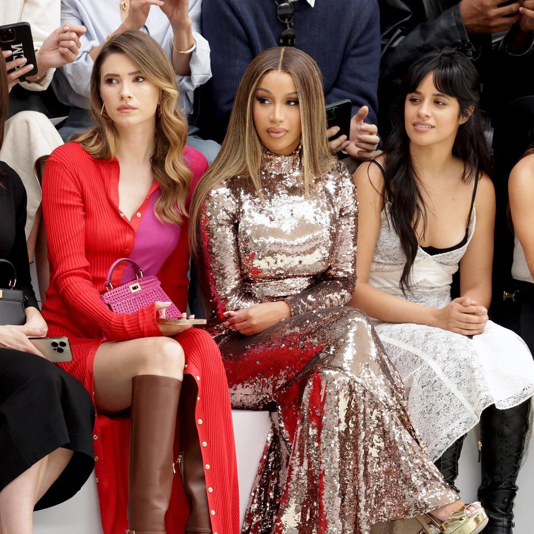 Shakira encabeza la lista de latinas invitadas al desfile Alta Costura FW23 de Fendi