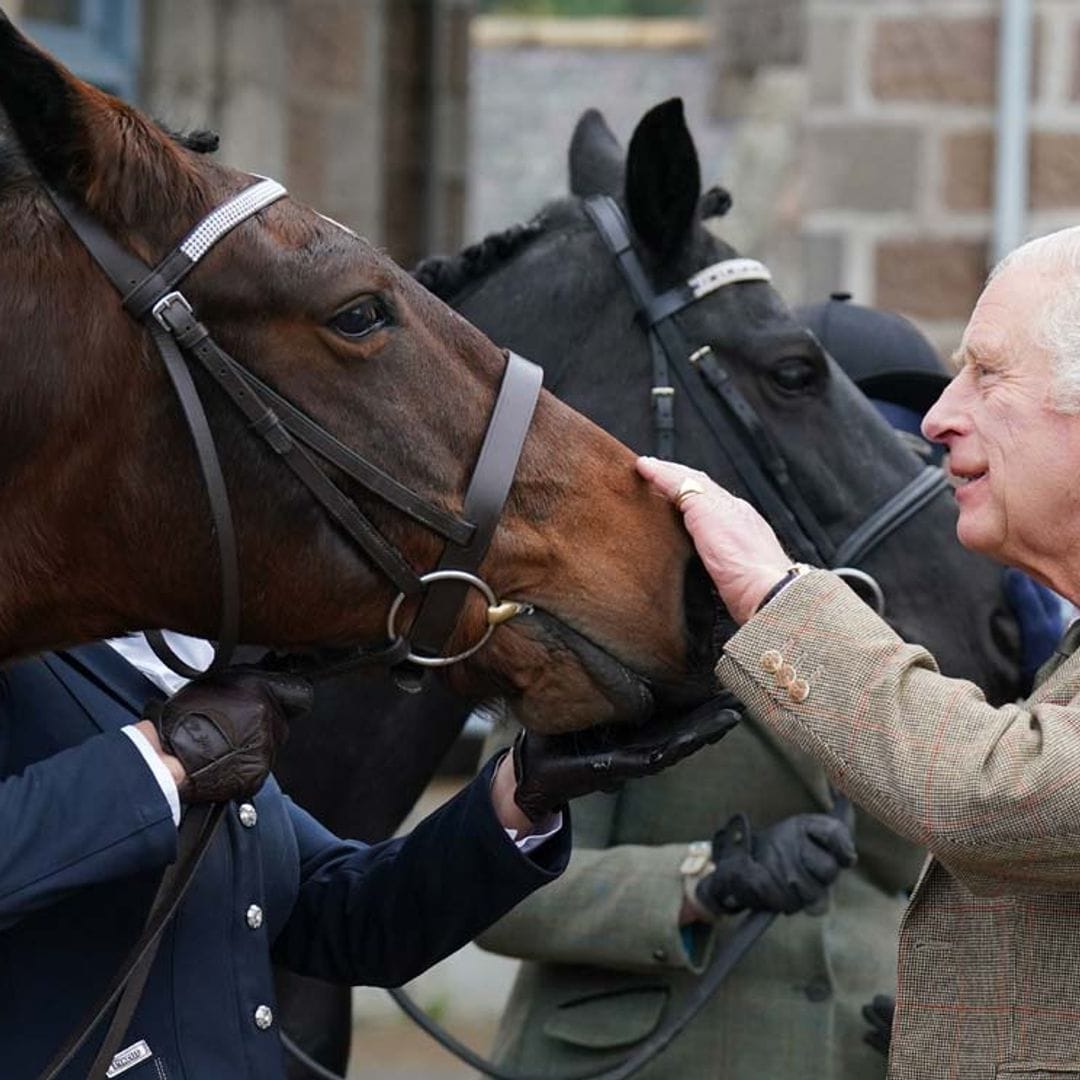 Carlos III saca a subasta parte de los preciados caballos de carreras de su madre