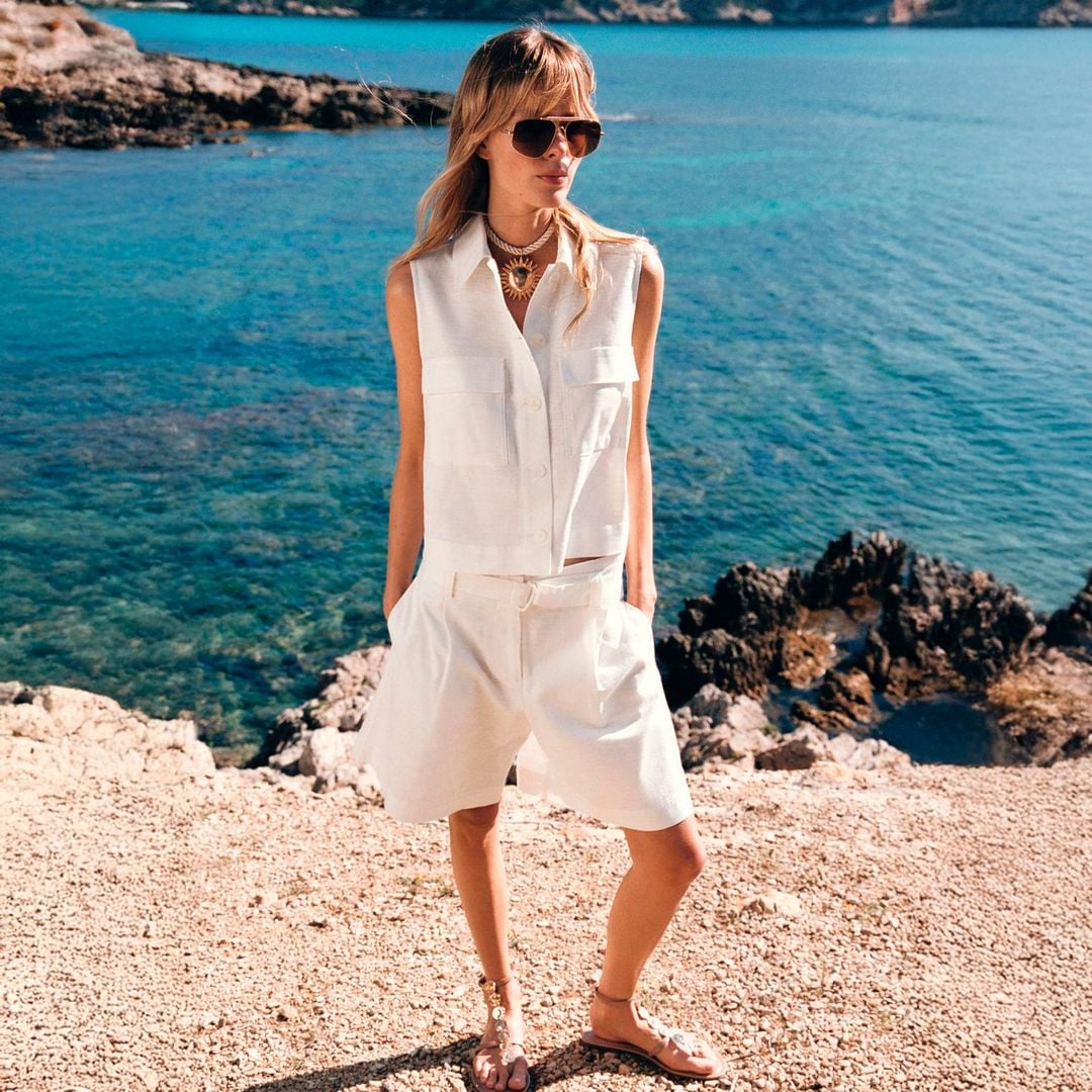 12 blusas blancas de Zara que querrás llevar 24/7 con tus pantalones y faldas favoritos