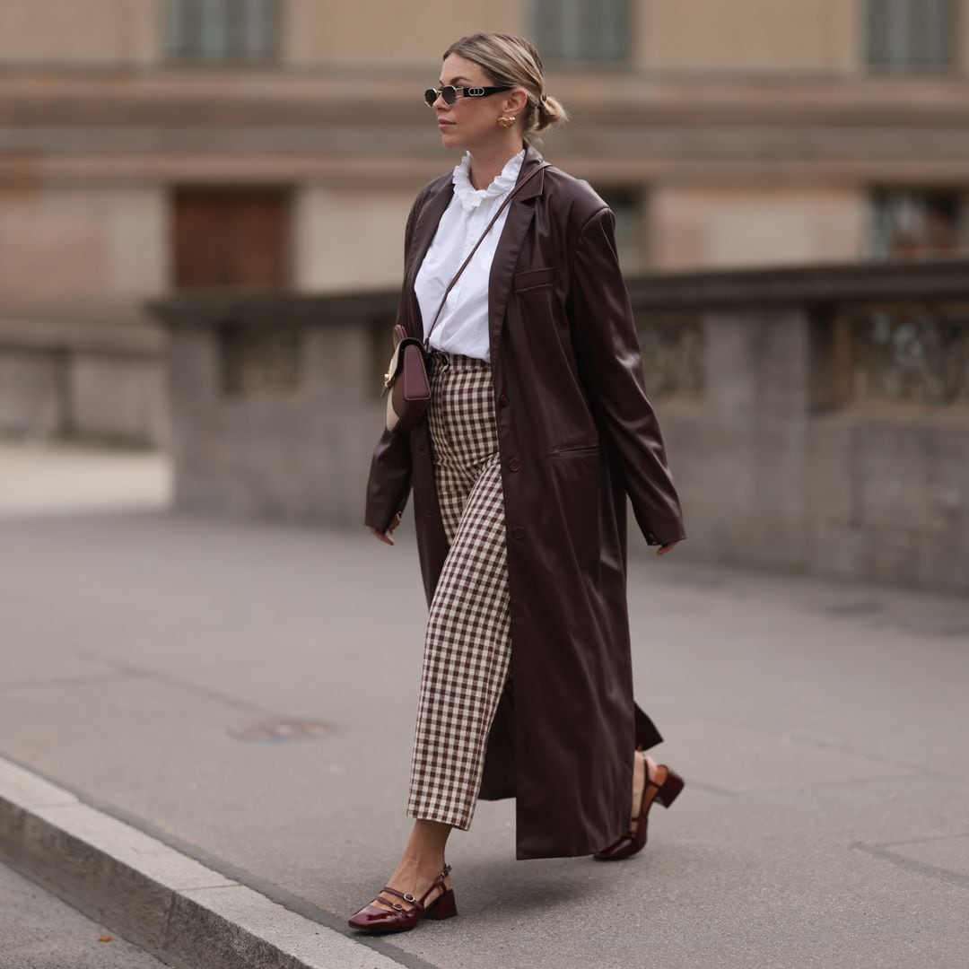 5 pantalones estampados de Zara para combinar con una camisa blanca básica y crear looks increíbles