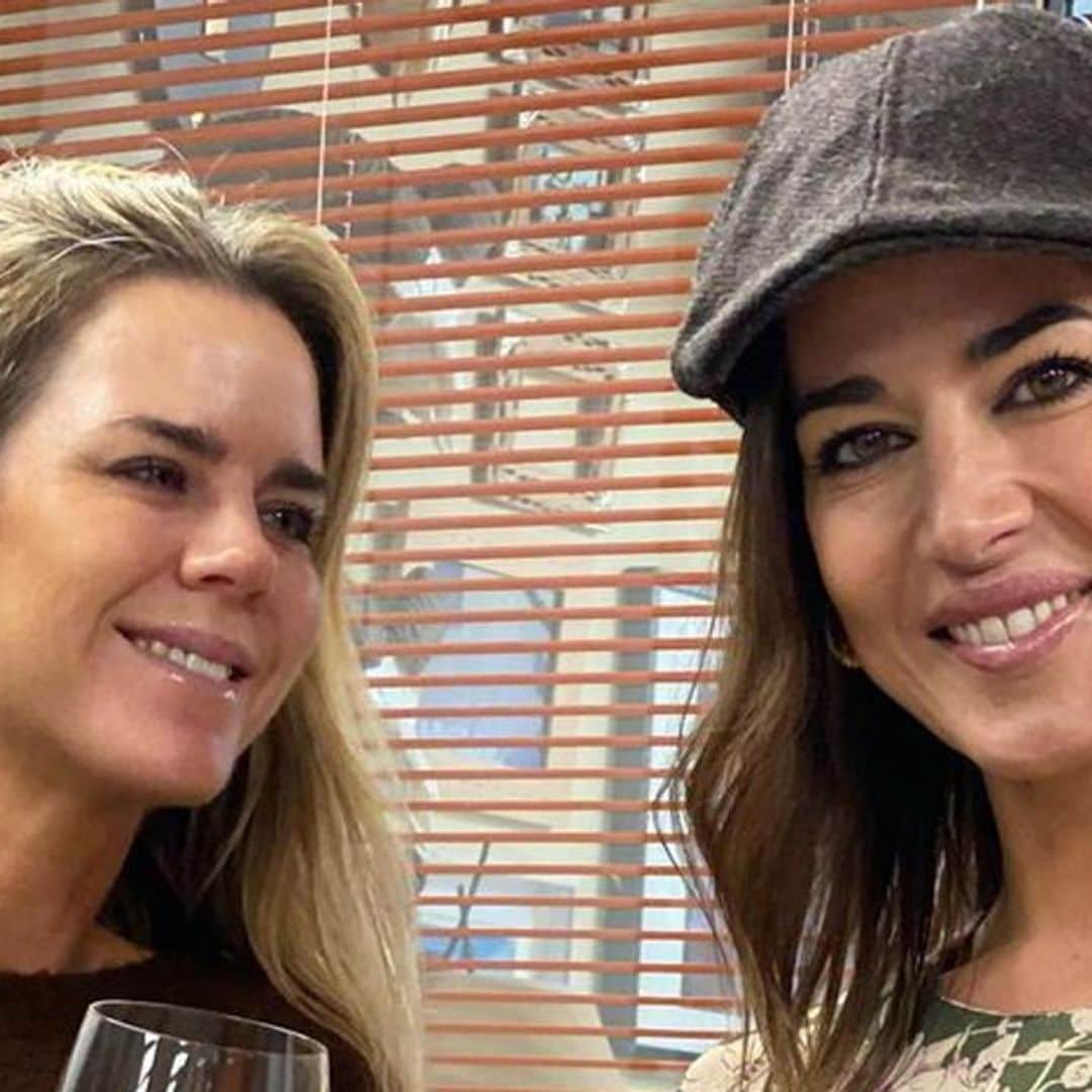 Amelia Bono celebra en familia el cumpleaños de su hermana Ana, mientras continúa su relación con Fernando Ligués