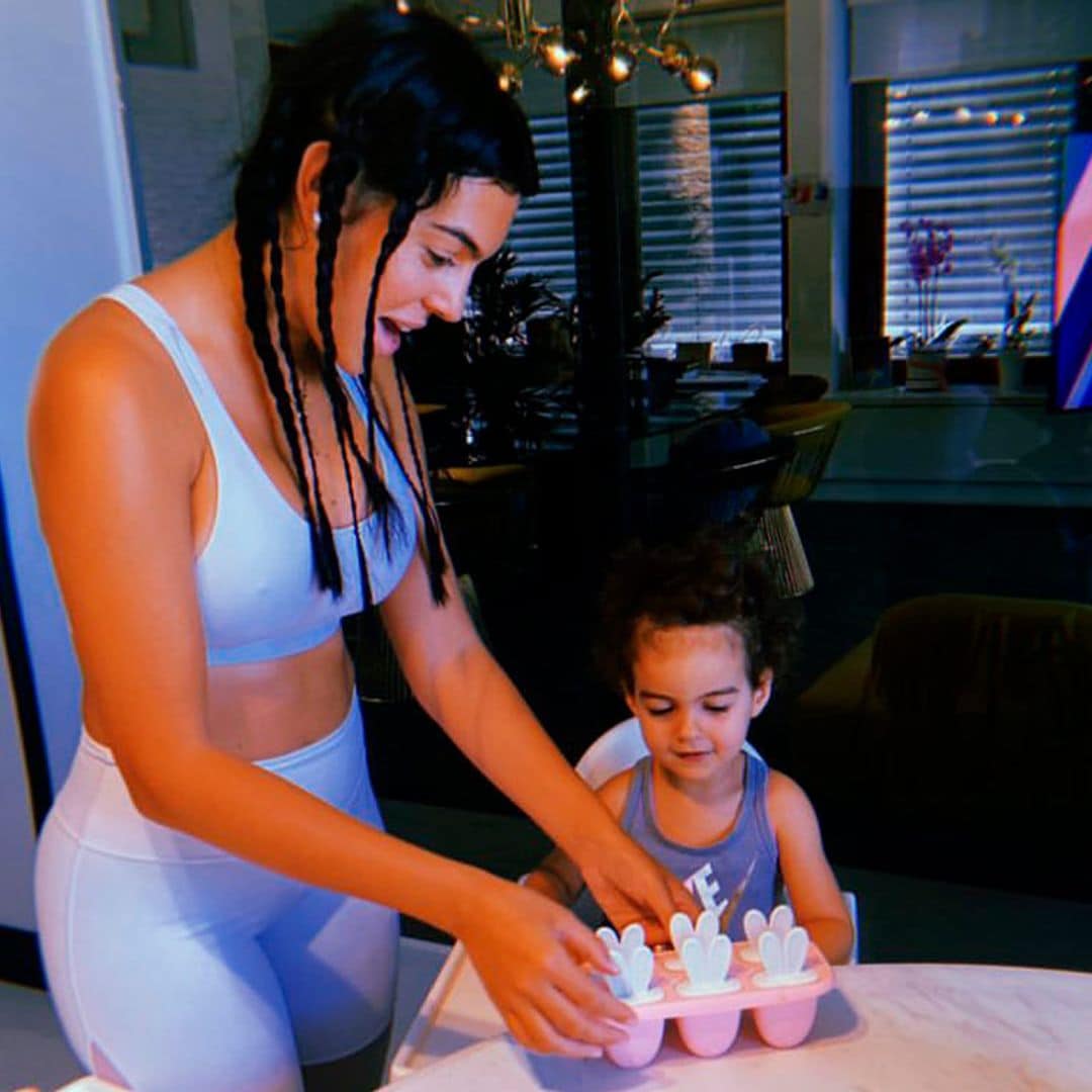Helados para todos, el plan más refrescante de Georgina Rodríguez con los pequeños de la casa
