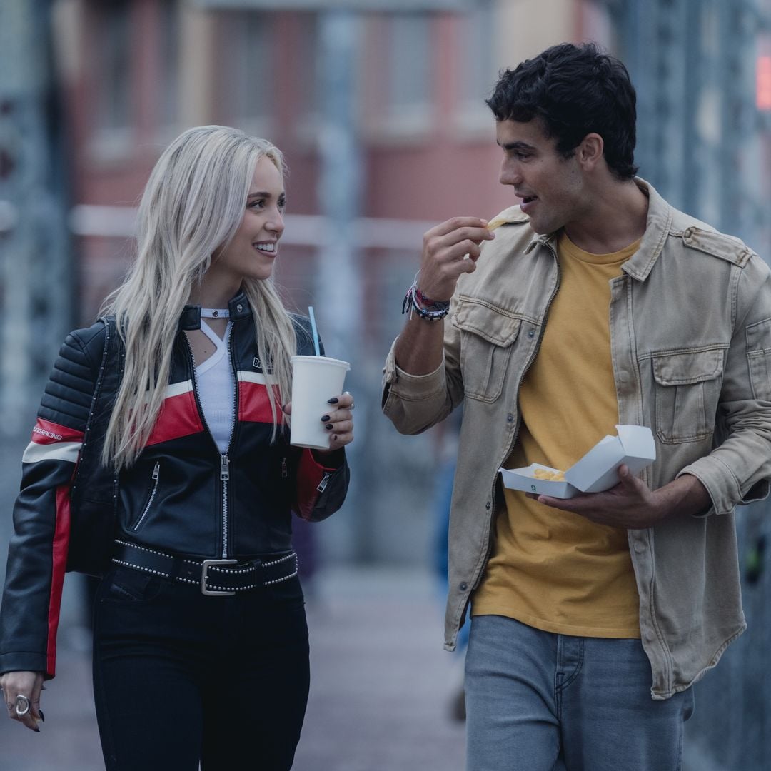 Las primeras imágenes de Ana Mena y Óscar Casas en la película 'Ídolos', donde nació su romance