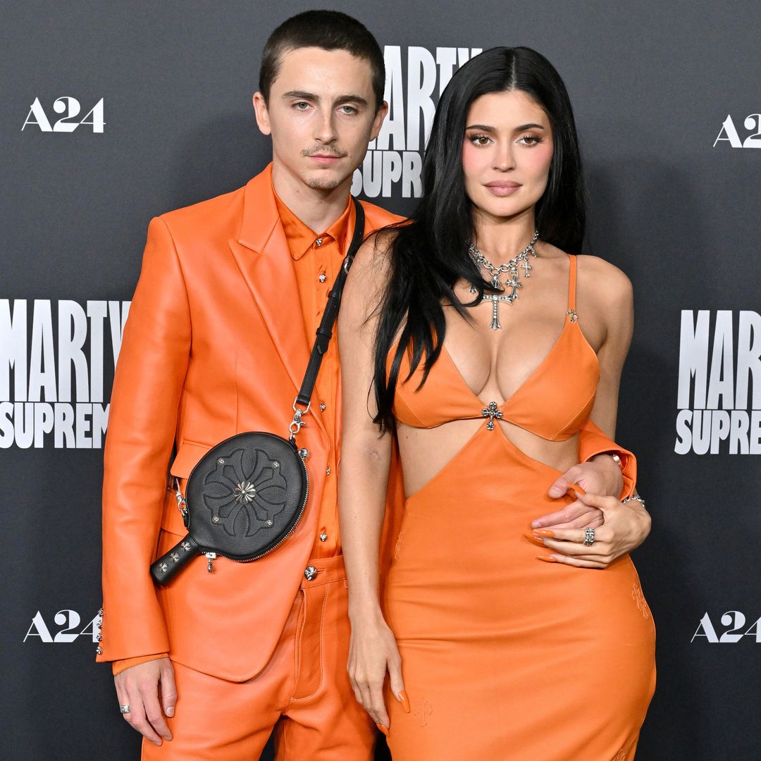 Timothée Chalamet reacciona al sensual look naranja de Kylie Jenner con un pícaro mensaje