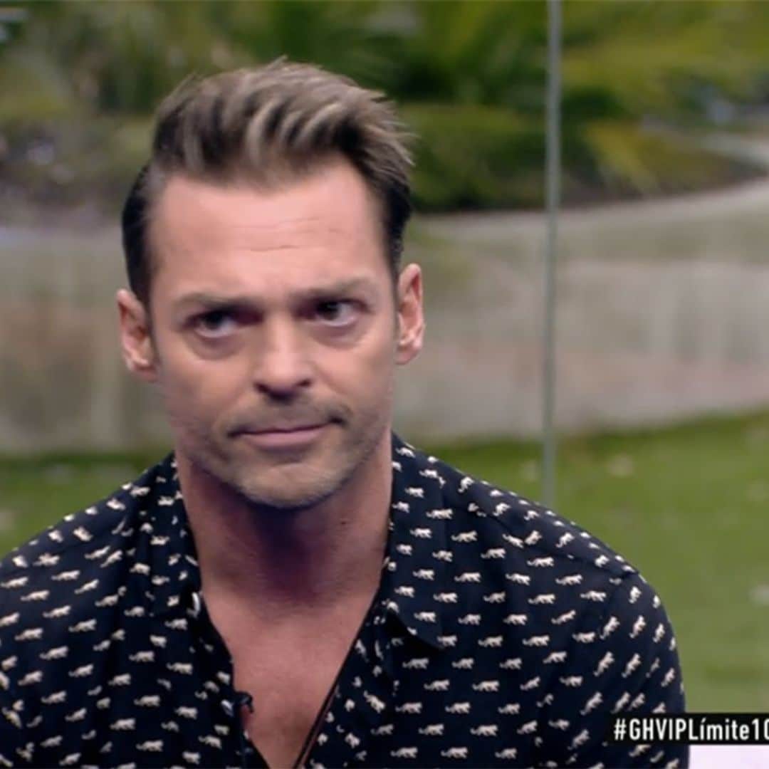 Hugo Castejón contra todos, Adara incluida