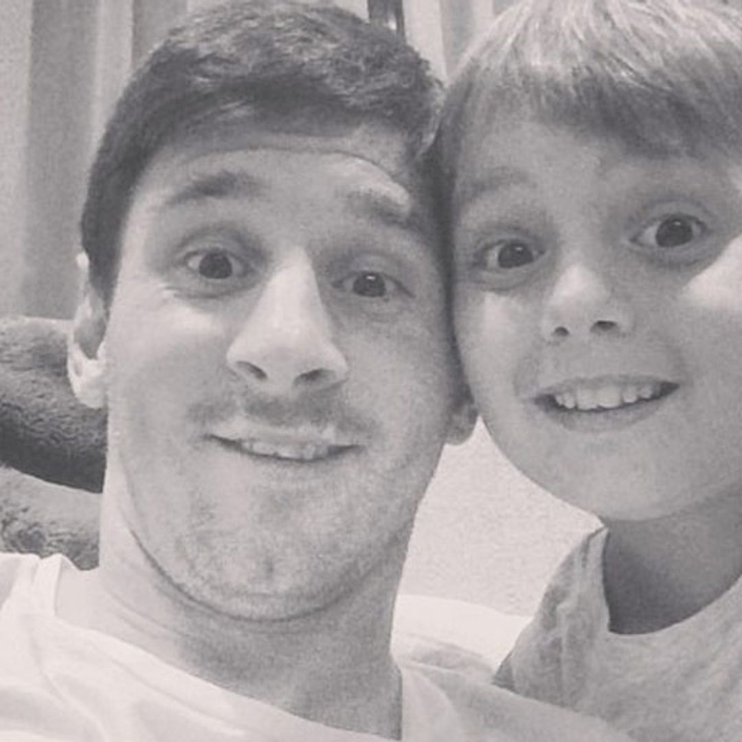 El sobrino de Leo Messi coge su móvil y... ¡despierta al mundo!