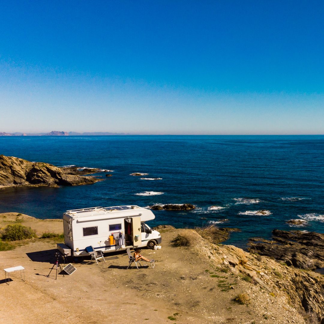Autocaravana en la costa de Almería