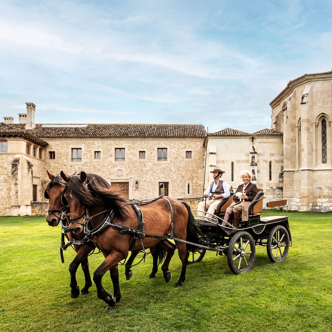 Enrique Zunzunegui en un carruaje