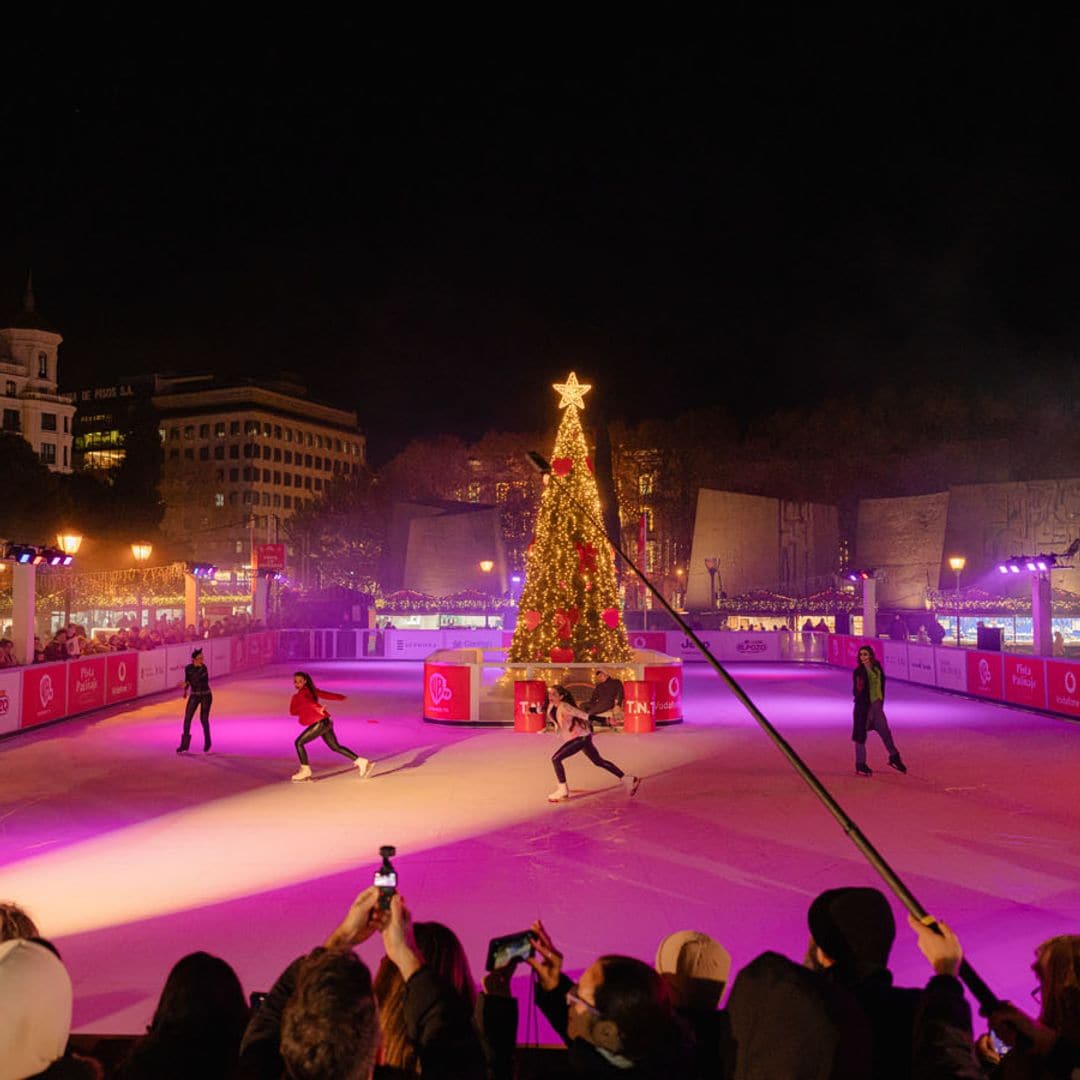Pista de hielo instalada cada año en Navidad en la plaza de Colón de Madrid