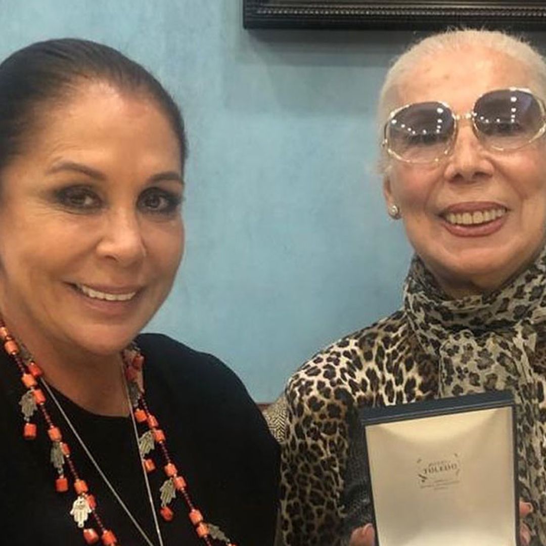 Un inesperado reencuentro y la presencia de su familia, la sorpresa que ha recibido Isabel Pantoja de sus fans