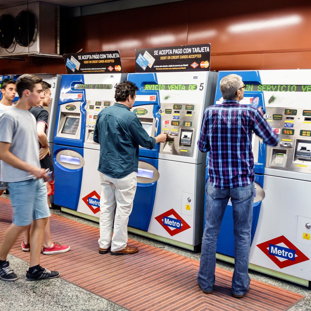Ya hay fecha: los nuevos tornos inteligentes del Metro de Madrid permitirán pagar con tarjeta sin necesidad de billete