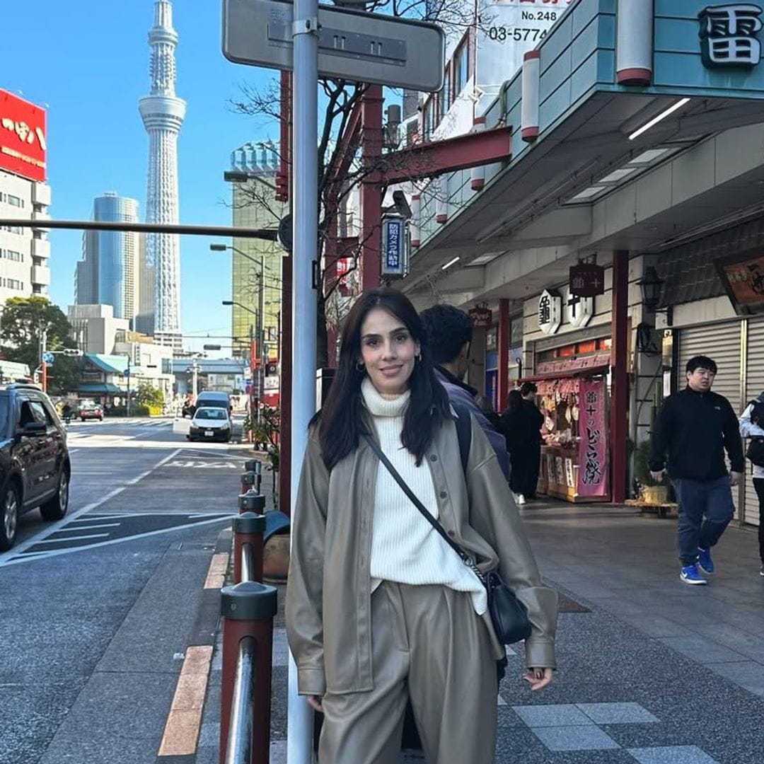 Sandra Echeverría y Leonardo de Lozanne disfrutan con su hijo del verano en Japón