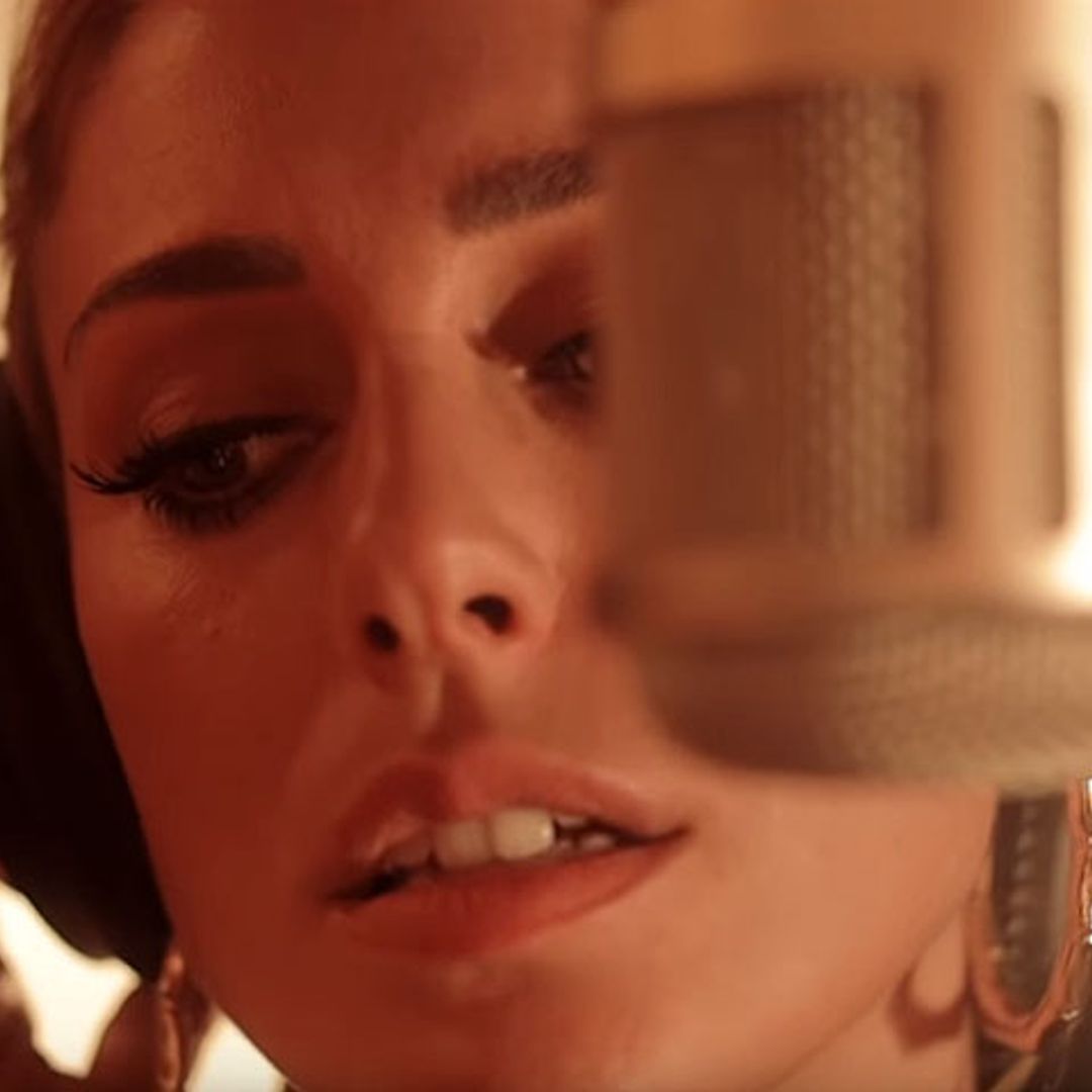 Blanca Suárez, más natural que nunca en el videoclip de 'Luna llena', el tema que interpreta con Álvaro Tessa