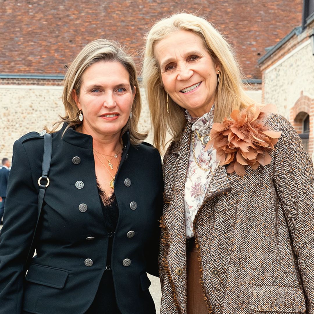 Un retrato junto a la hija del rey Juan Carlos