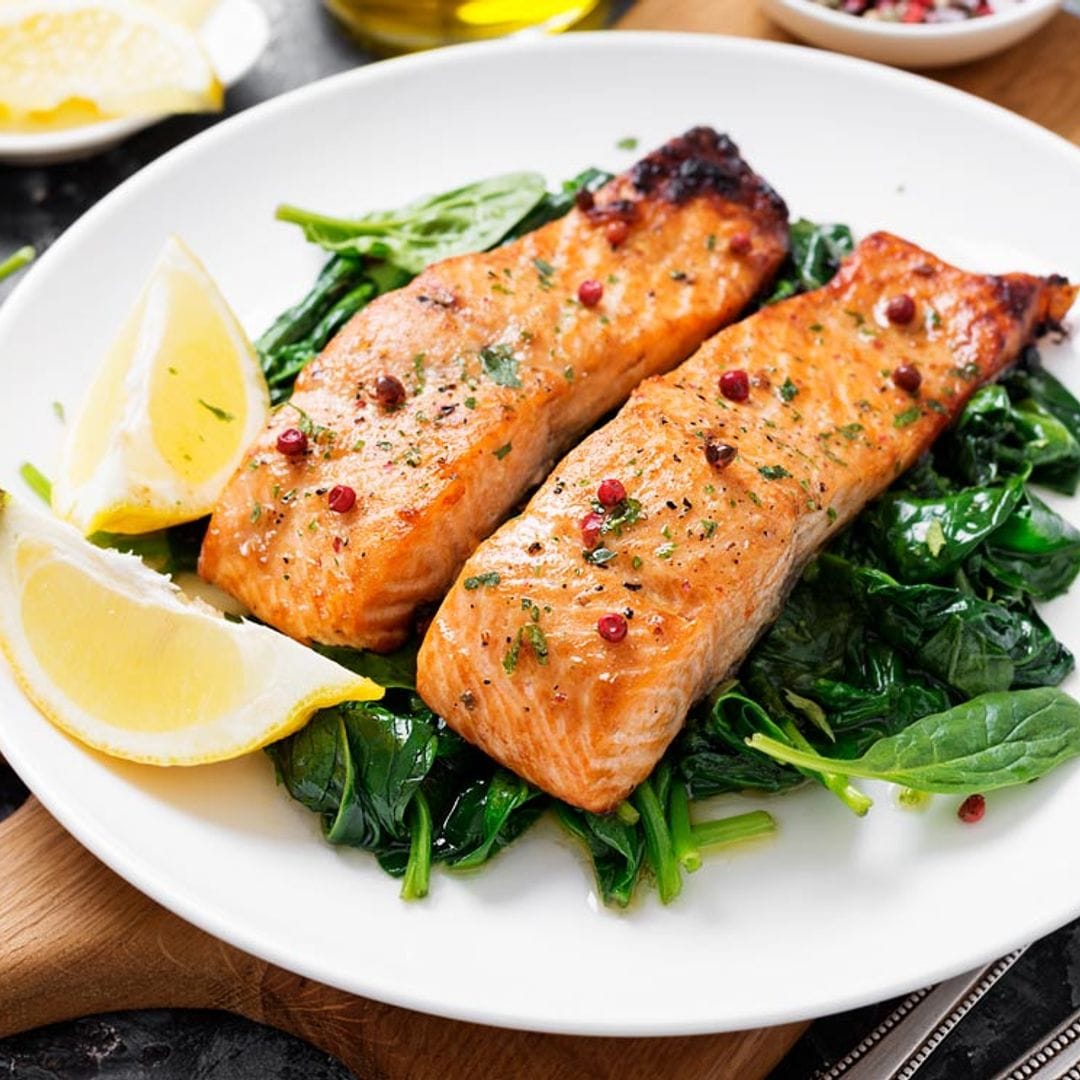 Comer pescado azul, beneficioso en personas con riesgo de desarrollar la enfermedad de Alzheimer
