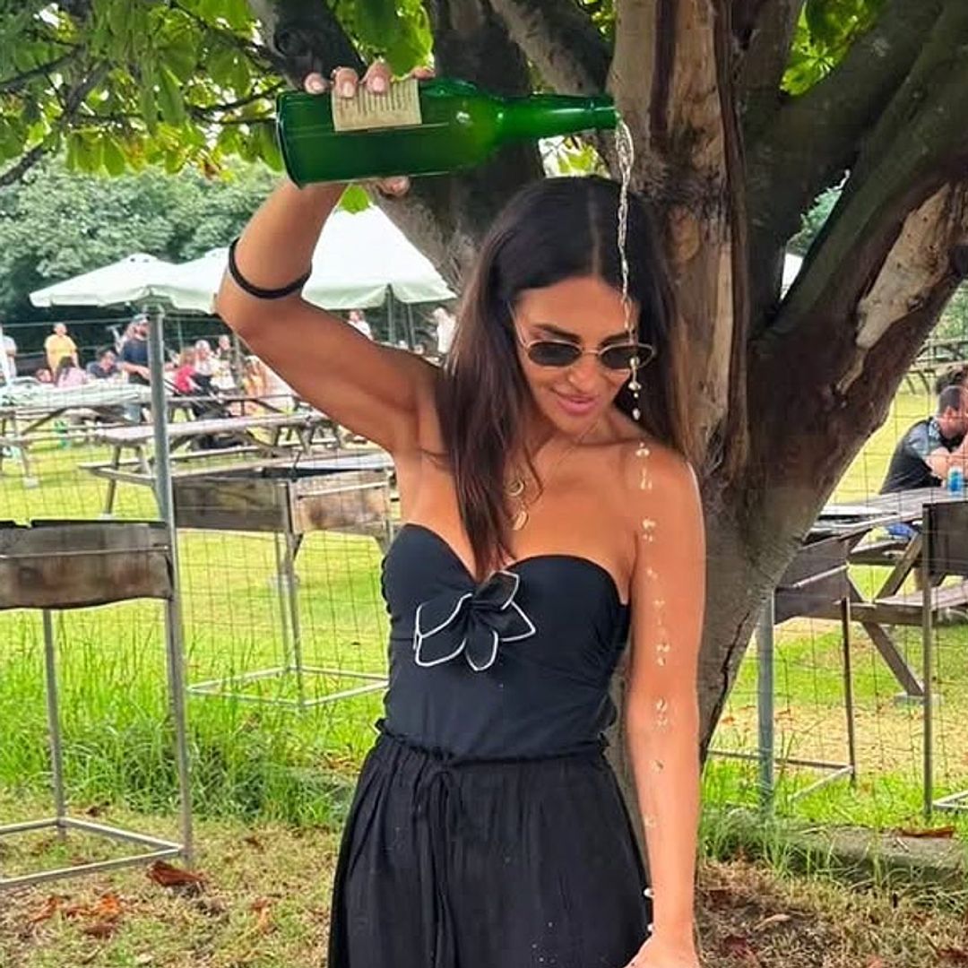 Paula Echevarría revive su infancia con sus padres en Asturias: "Hay cosas que no cambian, sigo siendo muy feliz"