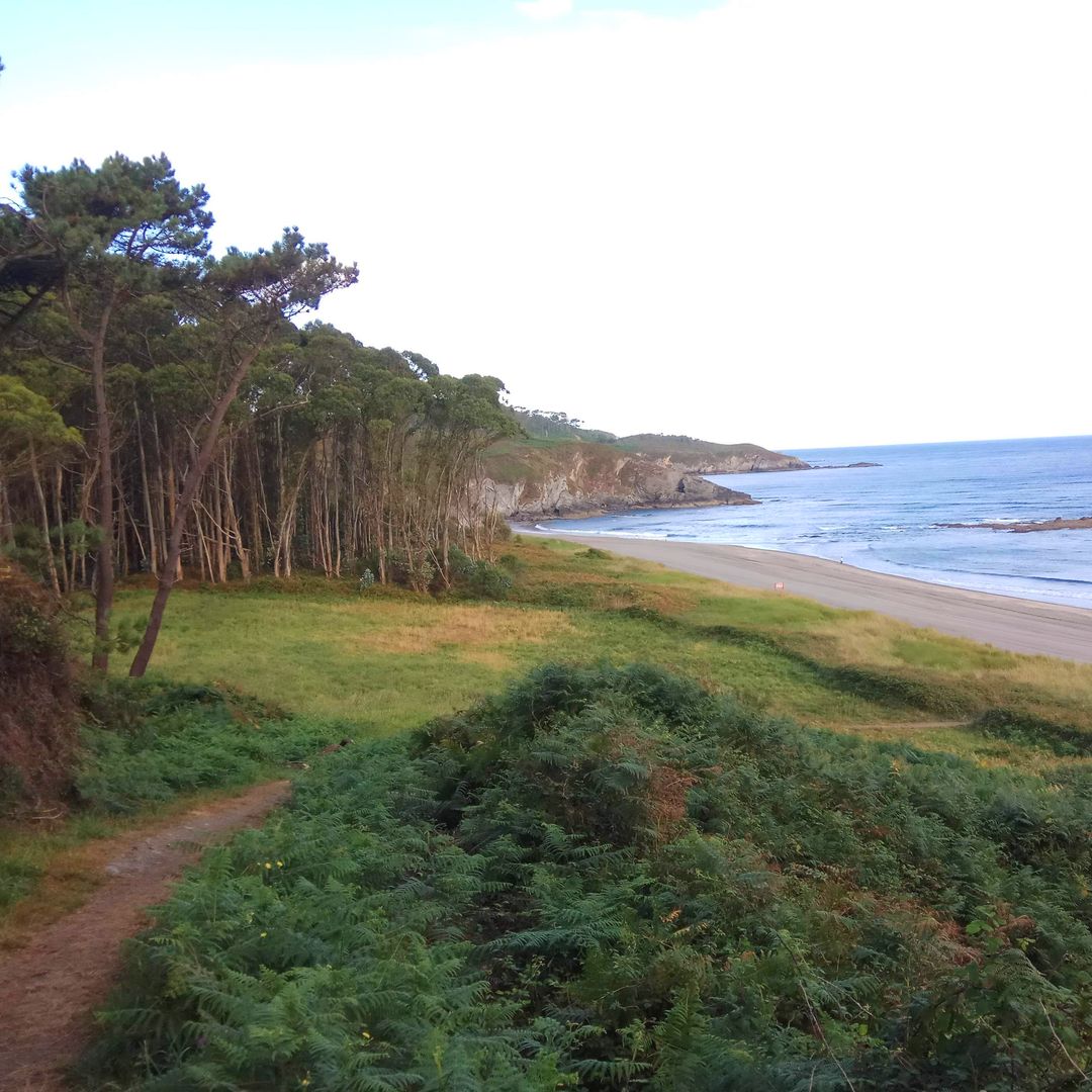Playa de Frejulfe, cerca de Navia y de Puerto de Vega, Asturias