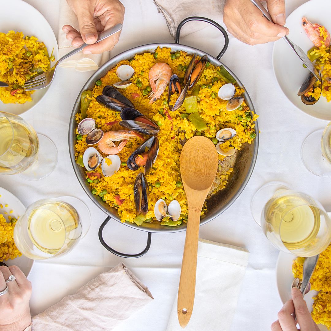 Arroces perfectos para compartir: 10 recetas muy sabrosas para disfrutar con familia o amigos