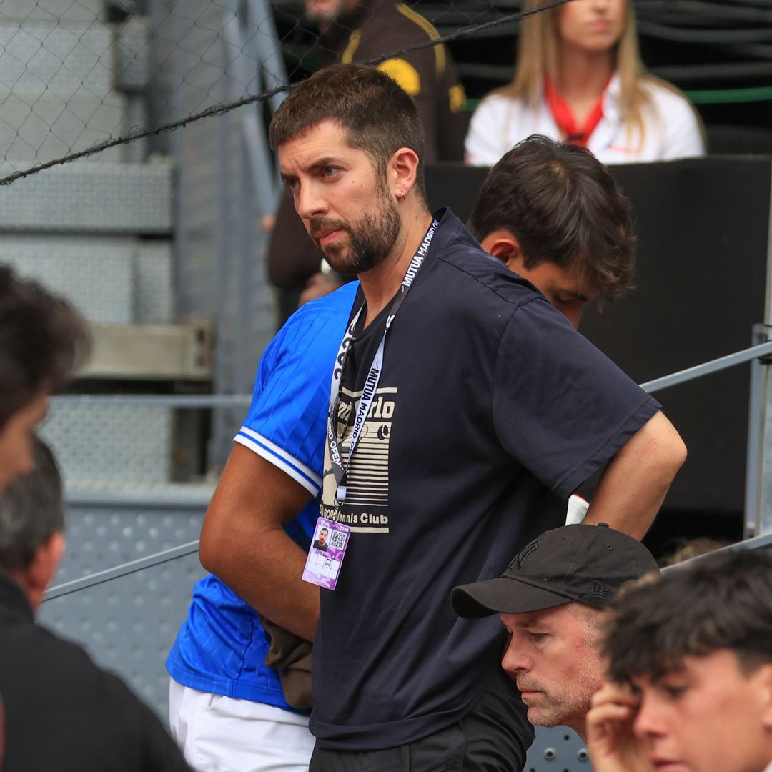 Los nervios de David Broncano animando a su ex, Paula Badosa, en el debut de la tenista en el Mutua Madrid Open 2026