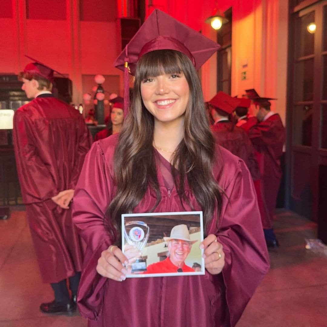 Daniela, hija de Raquel Meroño, en su graduación