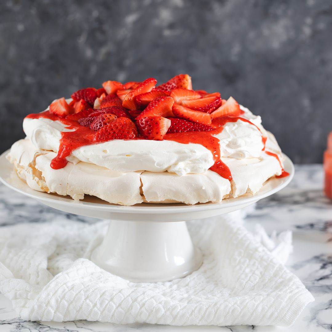 Con nombre de bailarina rusa: así es la tarta de merengue más ligera y vistosa