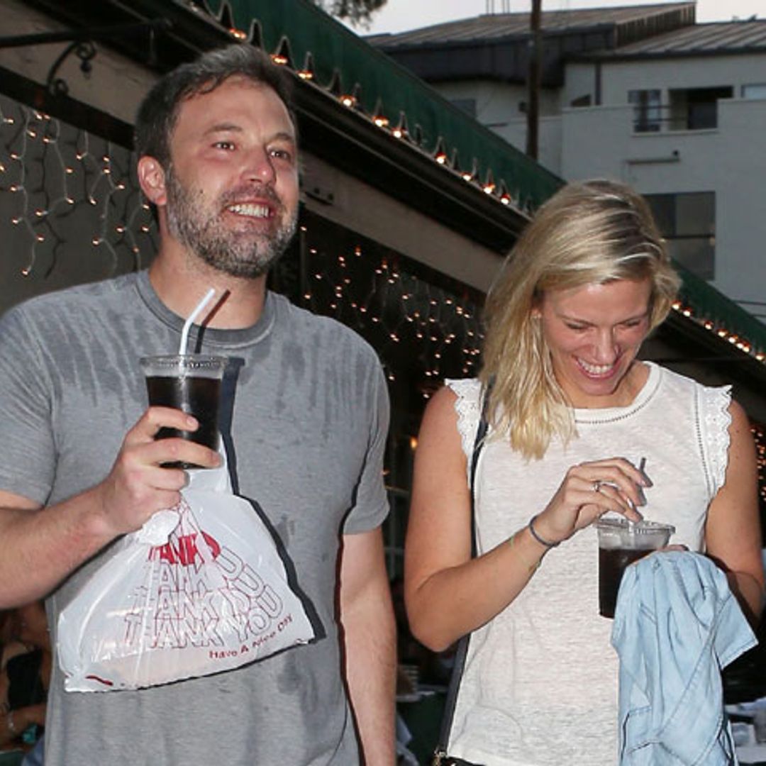 Ben Affleck y Lindsay Hookus: juego de miradas y sonrisas la noche que hicieron público su romance