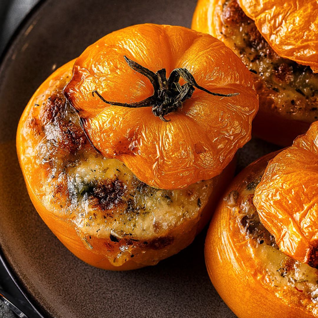 9 recetas de tomates al horno que animarán tu lunes