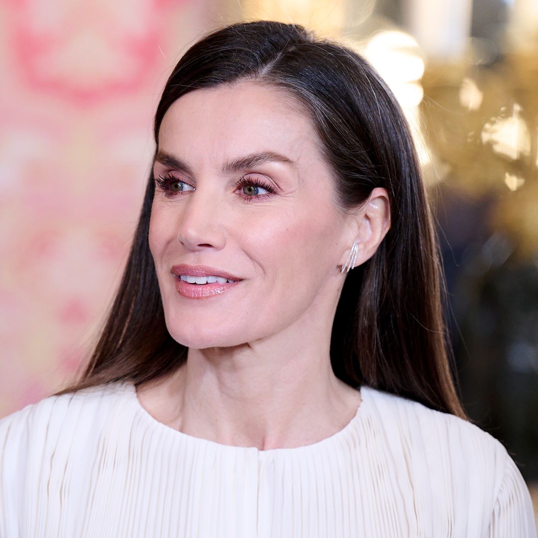 El poder rejuvenecedor de las cejas y los labios de la Reina Letizia, según dos expertas