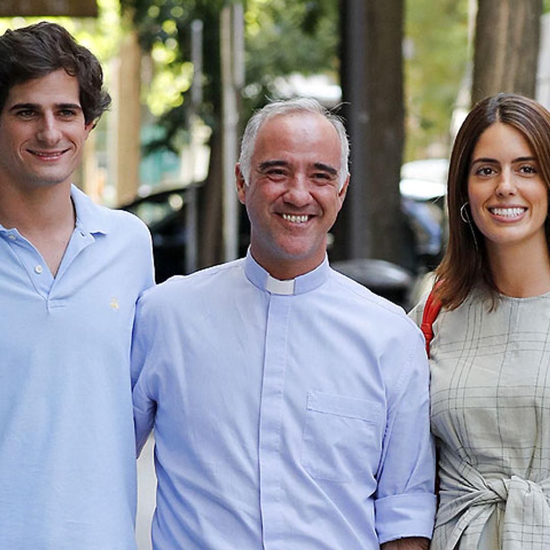 PRIMICIA: El duque de Huéscar y Sofía Palazuelo se reúnen con el sacerdote que les casará este sábado