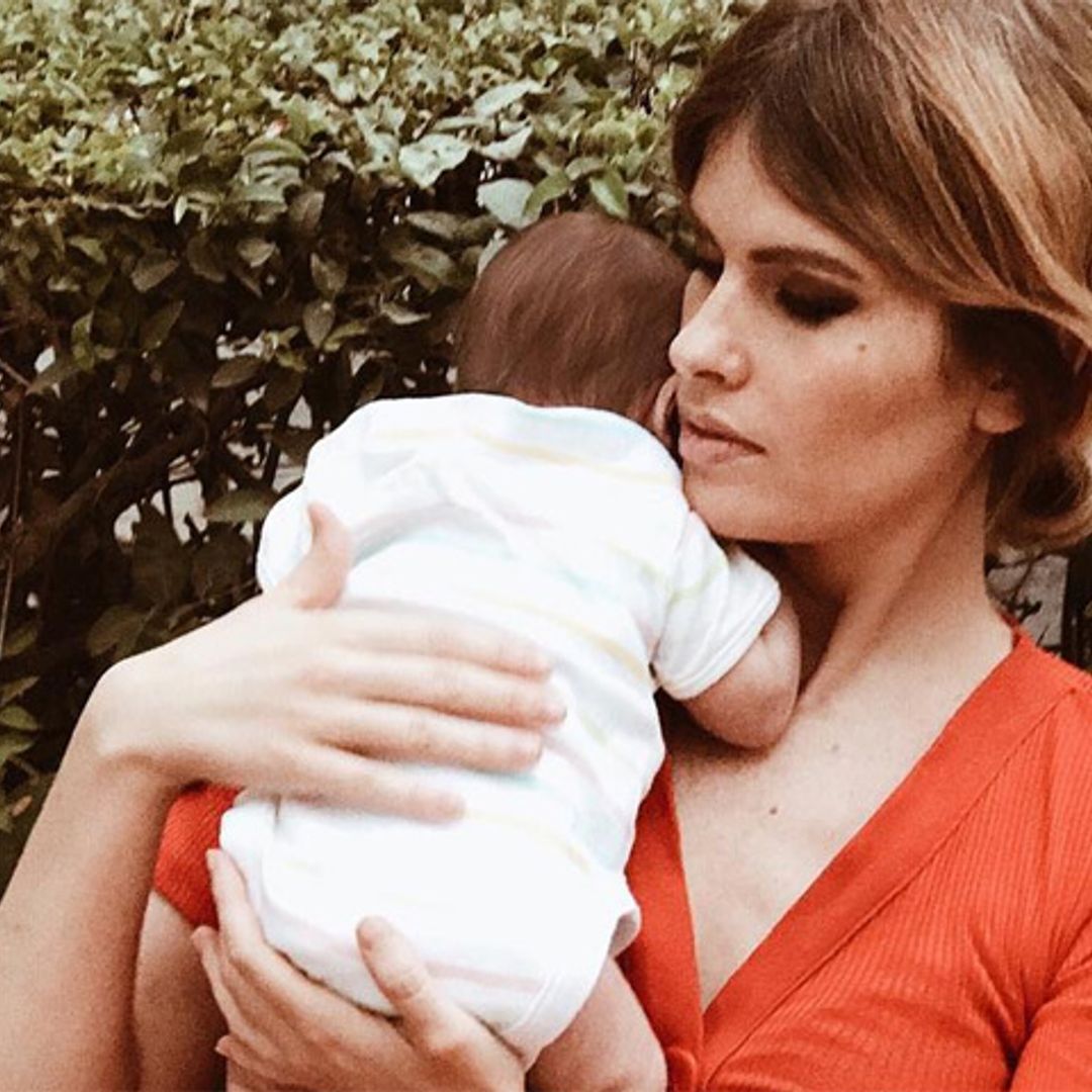 ¿A mamá o a papá? Los seguidores de Adriana Abenia tienen muy claro a quien se parece la pequeña Luna
