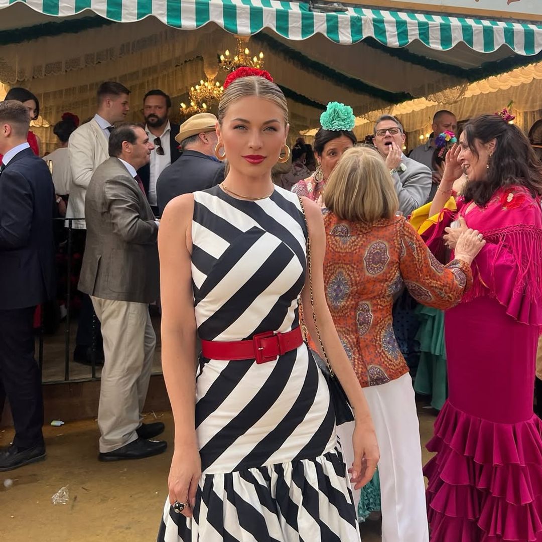 Ludwika Paleta brilla en la feria de Sevilla con su look de flamenca