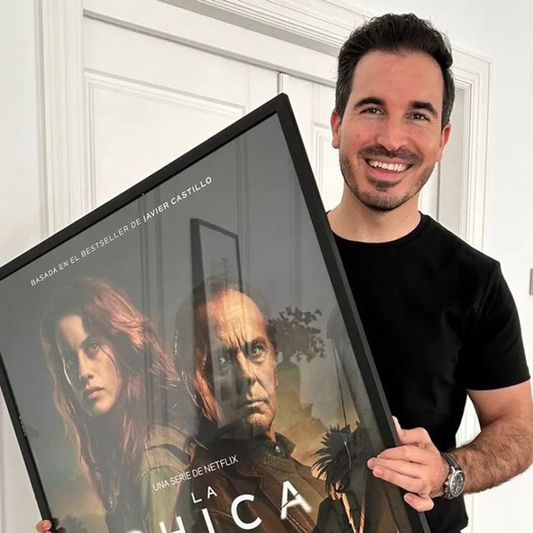El original cameo de Javier Castillo y su hija Gala en la serie 'La chica de nieve'