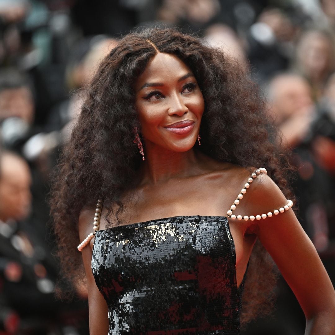 Naomi Campbell: una diosa con un majestuoso diseño de los 90s en Cannes