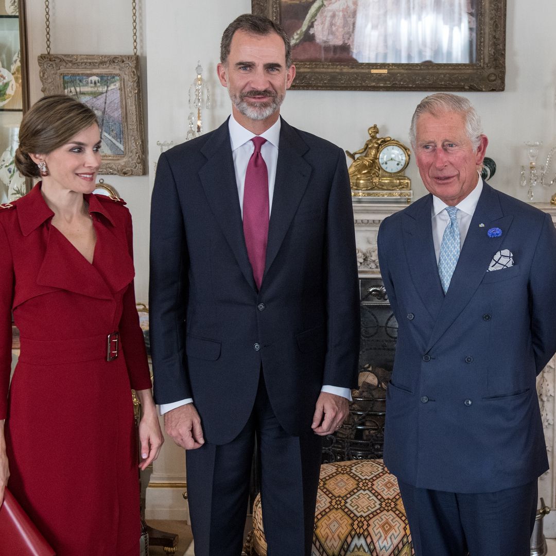 Los reyes Carlos III y Camilla tienen por fin fecha para venir a España, la ocasión perfecta para el debut de Leonor y Sofía con tiara