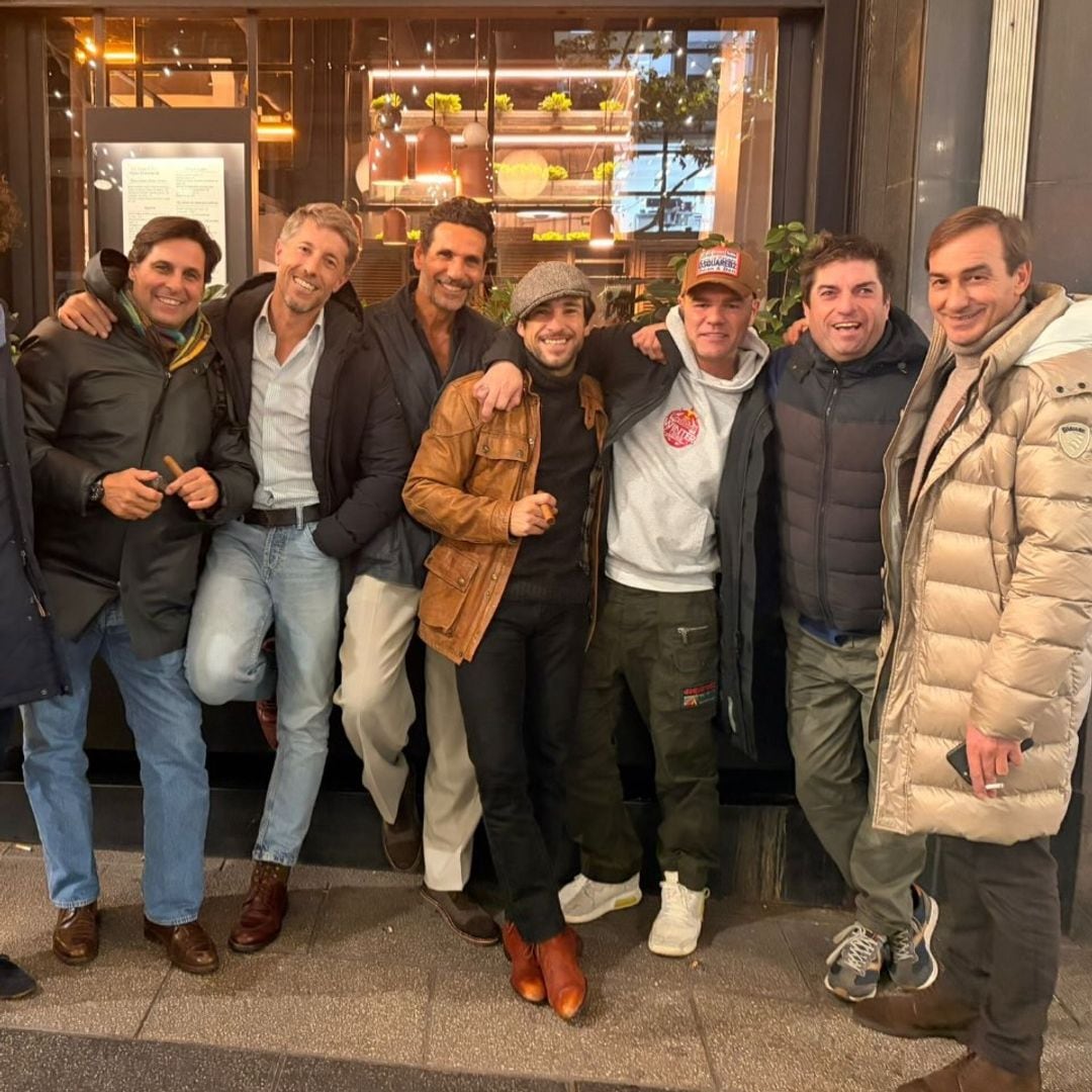 De Francisco Rivera a Manuel Escribano, la curiosa comida navideña de 6 amigos toreros: "¿Llevo champán o una pala?"