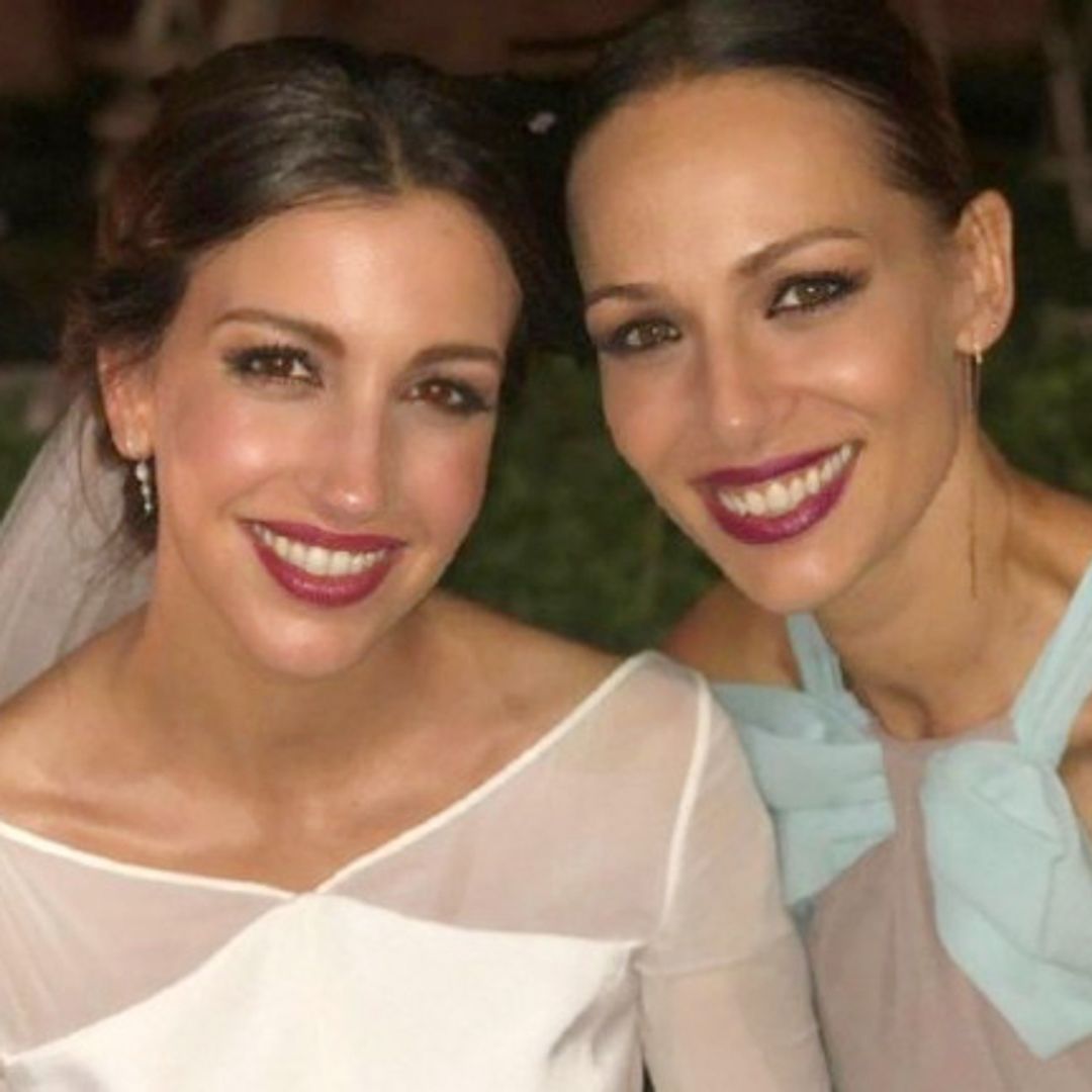 Eva González se emociona con las palabras de su hermana María horas antes de recibir la Medalla de Andalucía: "No sería nada de lo que soy sin ti"