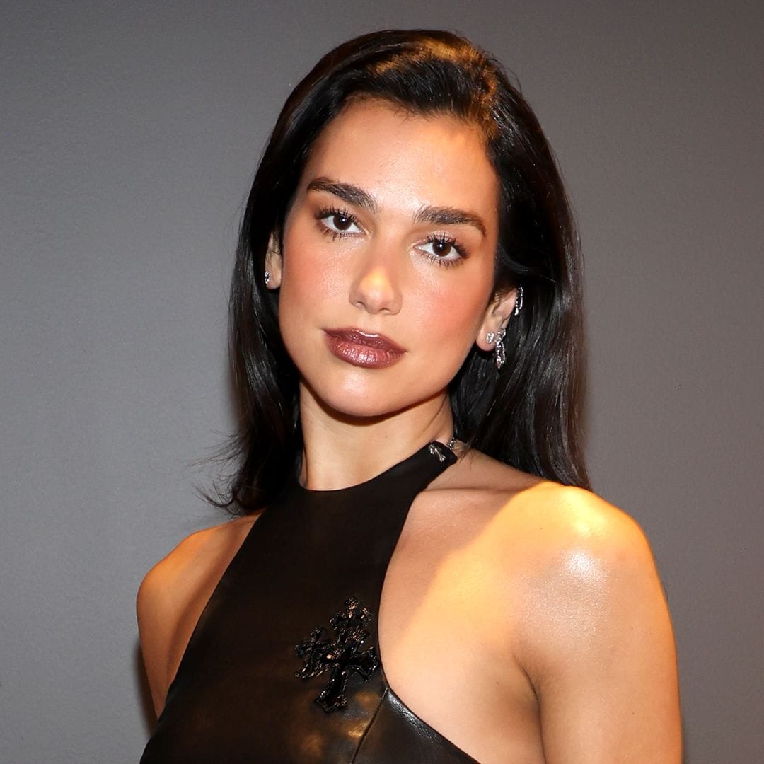 Dua Lipa en el 2024 Rock & Roll Hall Of Fame Induction Ceremony 