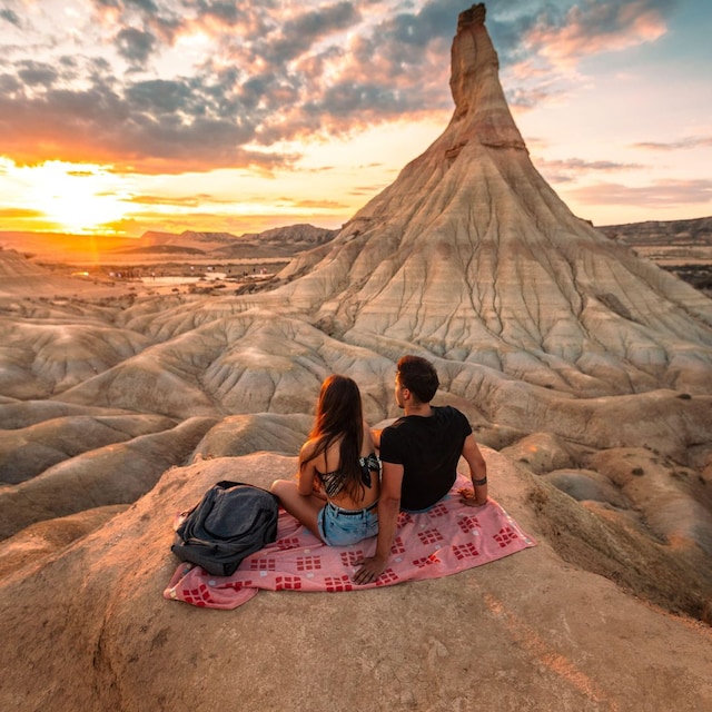 Puesta de sol en el desierto de Bardenas Reales, Navarra