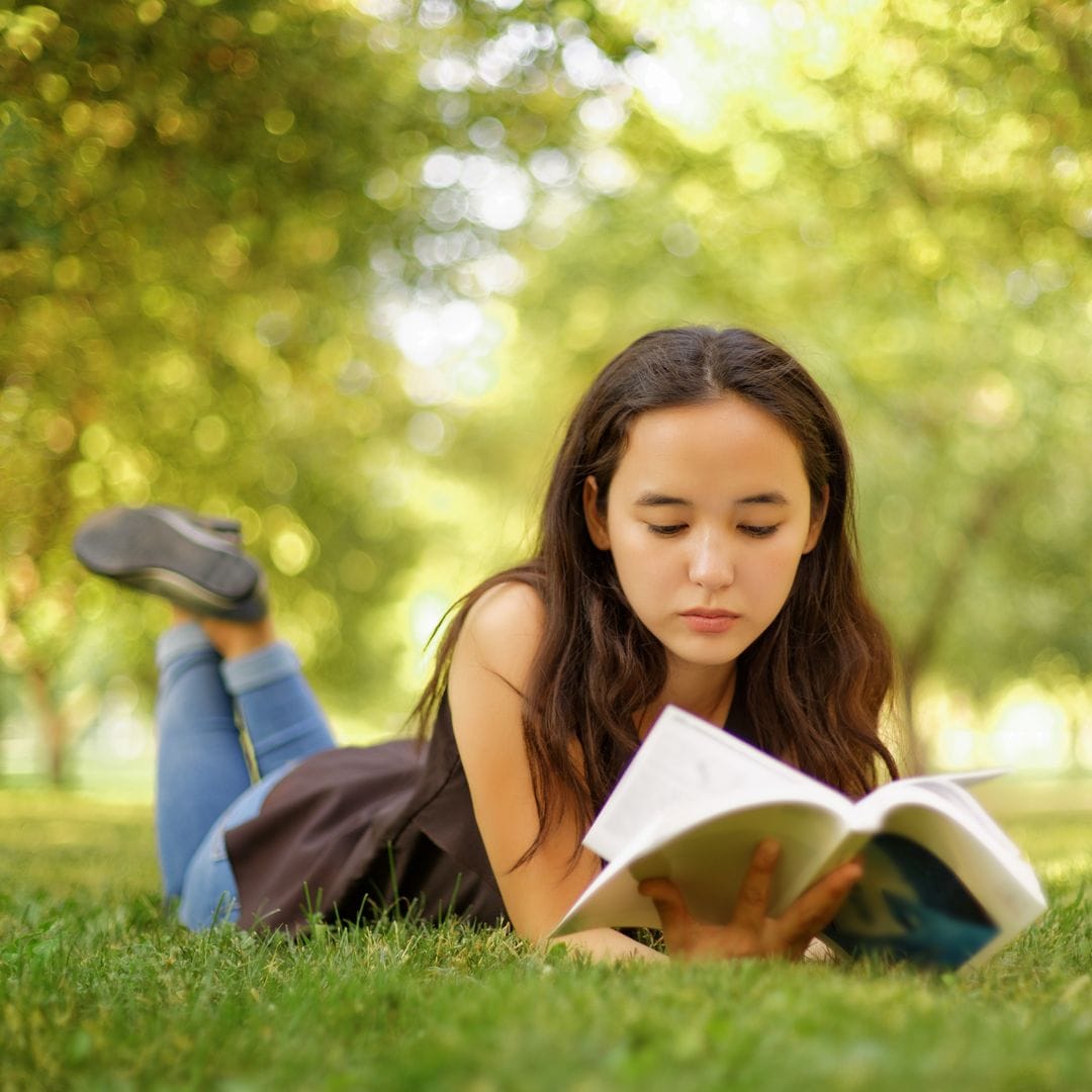 10 libros para adolescentes que sí van a devorar este verano