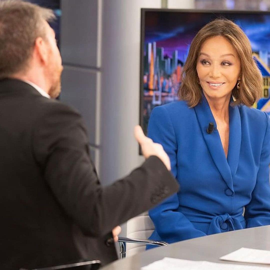 Isabel Preysler, la invitada perfecta con su traje azul de firma española que conecta con la realeza