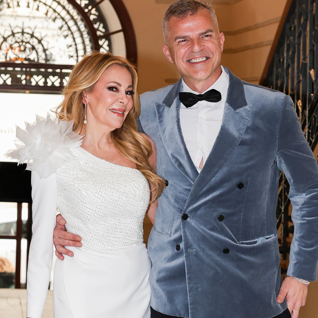 Ana Obregón recibe el 'premio más importante' por la Fundación Álex Lequio con un look lleno de significado