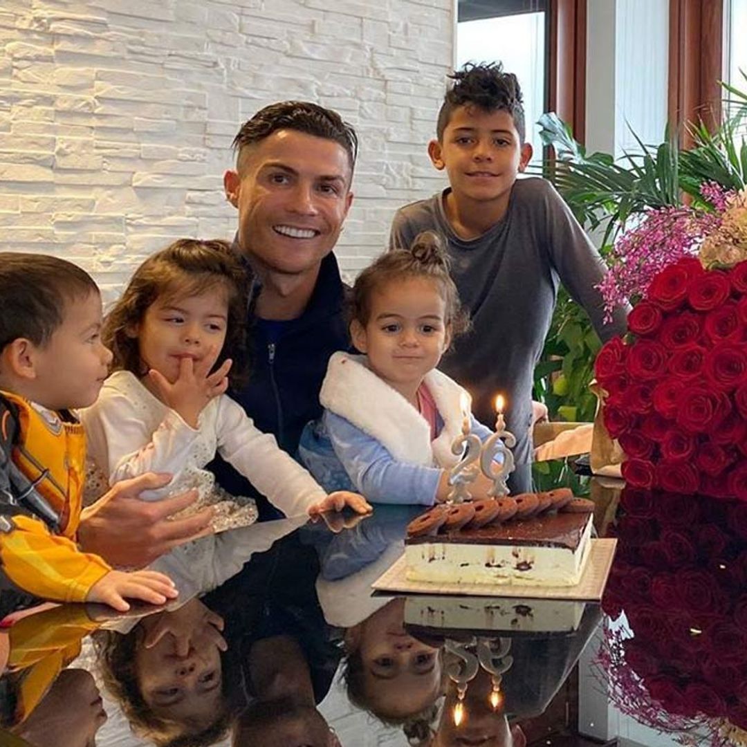 Georgina celebra su cumpleaños ¡con una invasión de flores y la romántica felicitación de Cristiano!