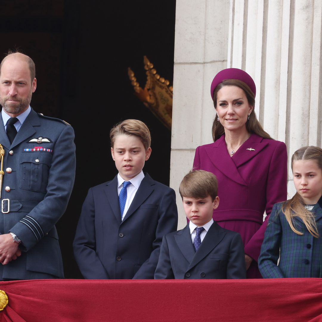 George, Charlotte y Louis se roban el show mientras bailan en el balcón del palacio