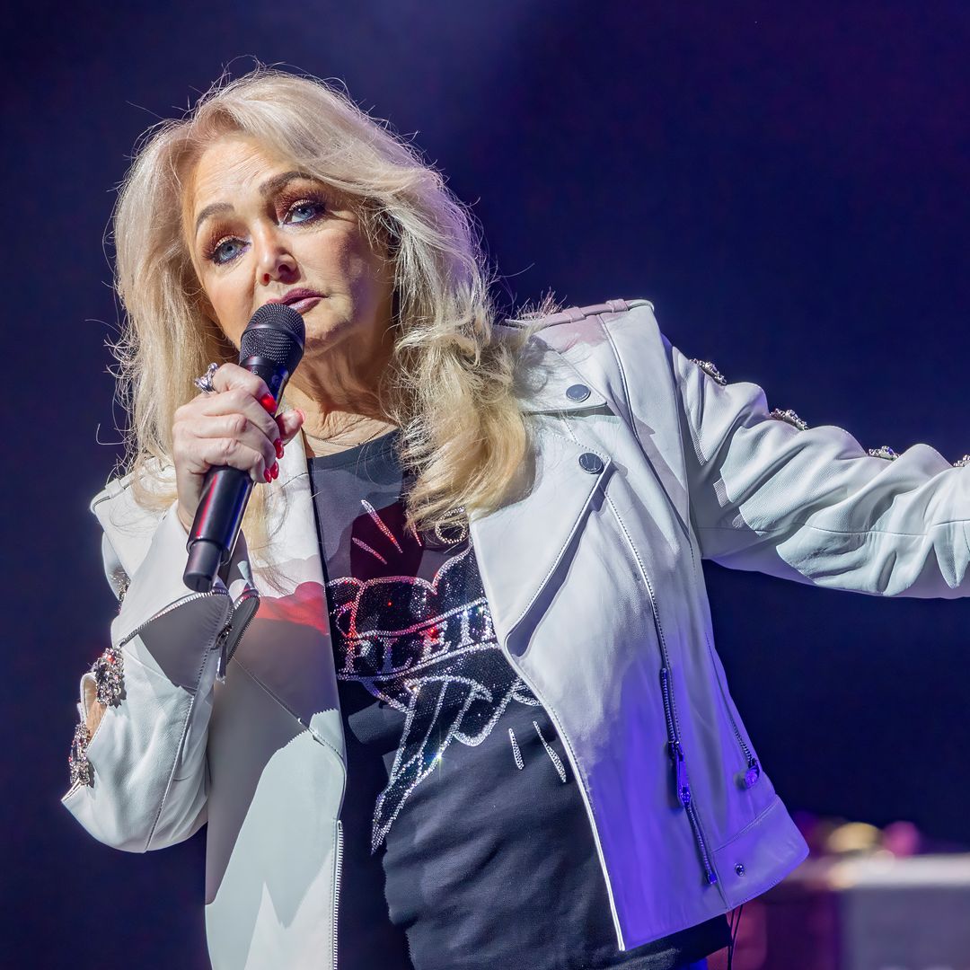 Máxima preocupación por Bonnie Tyler: ingresada en la UCI a los 74 años tras una cirugía crítica