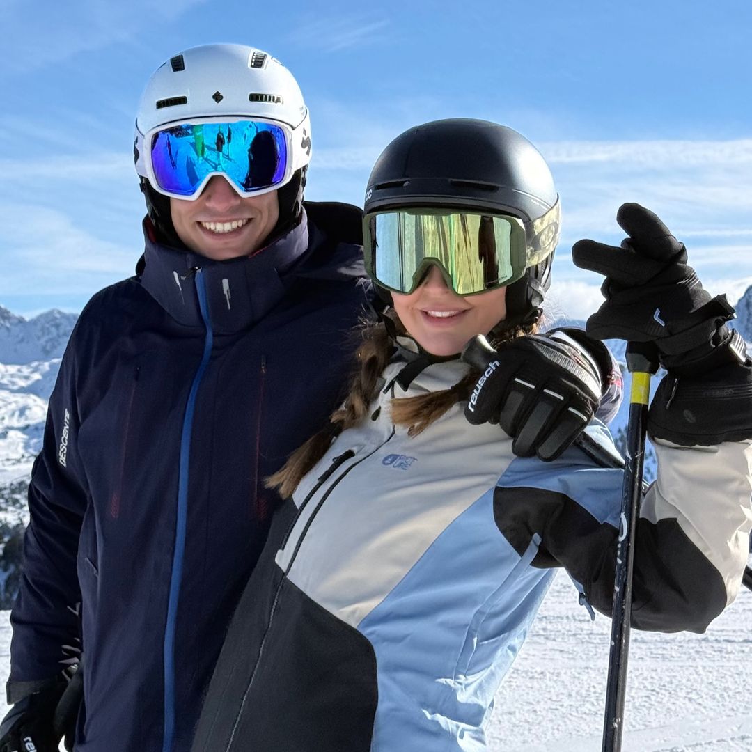 Laura Escanes y Joan Verdú tienen la forma más romántica de esquiar juntos: “Como una princesa siempre”