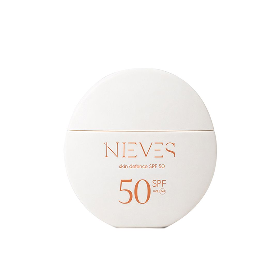 Skin Defence SPF 50, de Nieves Beauty (36,99 euros). Un protector solar con defensa UVA y UVB, de textura ultraligera y acción hidratante.