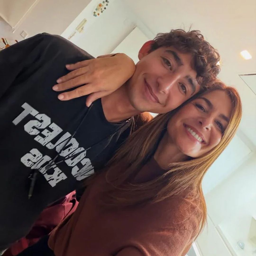 Así es Juan, el hijo de Nuria Roca de 23 años según sus propios compañeros de 'Supervivientes'
