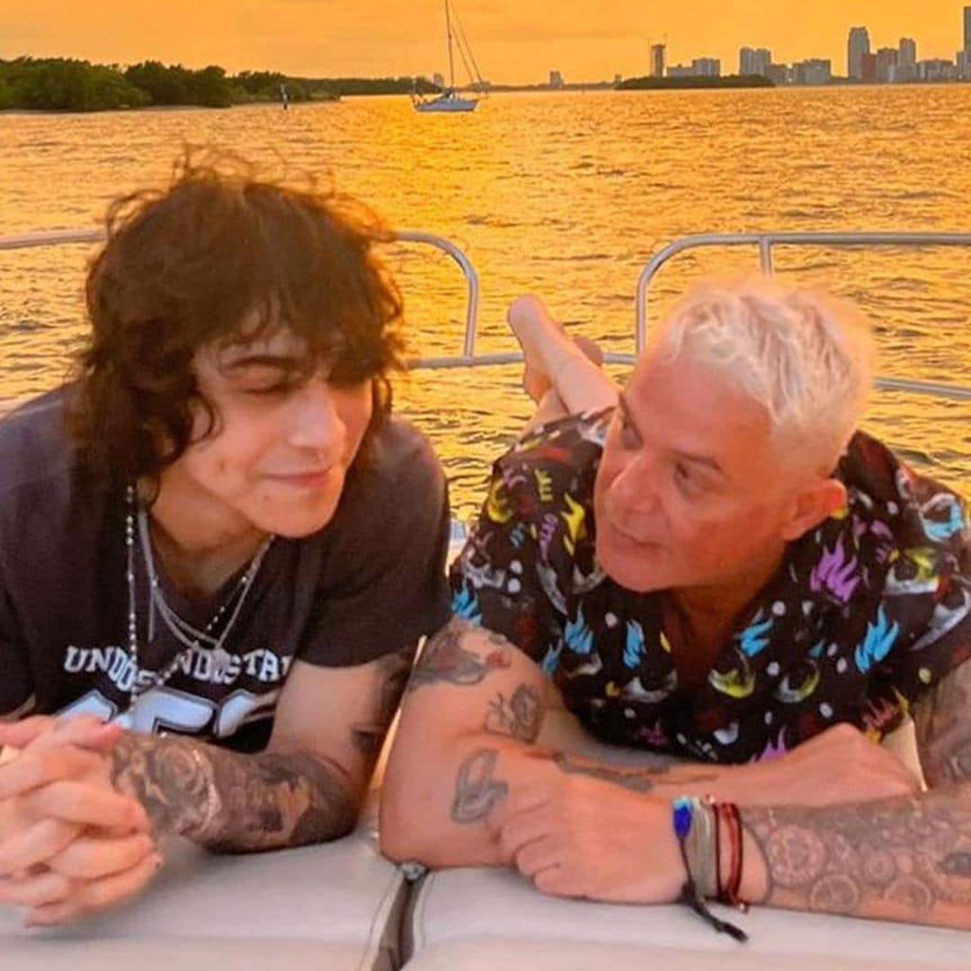 El enorme cambio de Alexander, el hijo mayor de Alejandro Sanz, que está a punto de cumplir 20 años