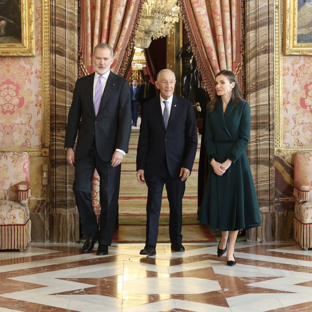 El abrazo que protagonizan el rey Felipe VI y Marcelo Rebelo tras una década de amistad: así es su vínculo con Portugal y con Leonor y Sofía